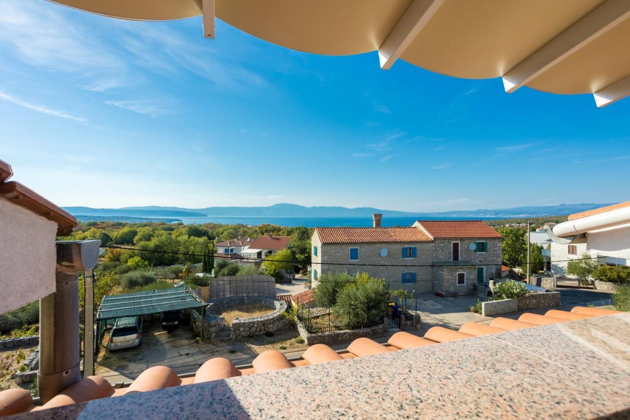 Apartmani Sandra Malinska Sveti Vid-Miholjice Exterior photo